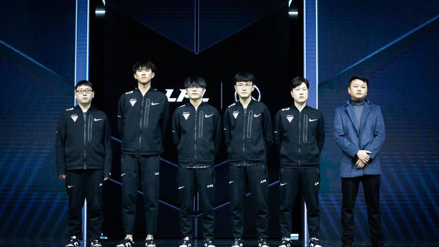 现并未在其 现并未在其